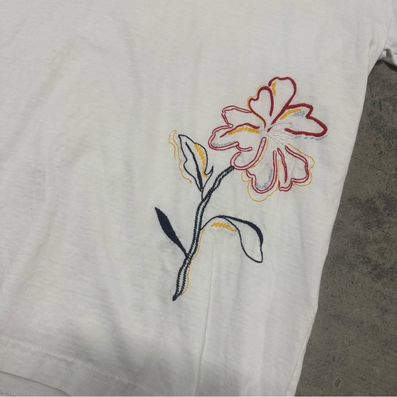Kith & Kin Embroidered Flower Tee - Picture 3 of 9